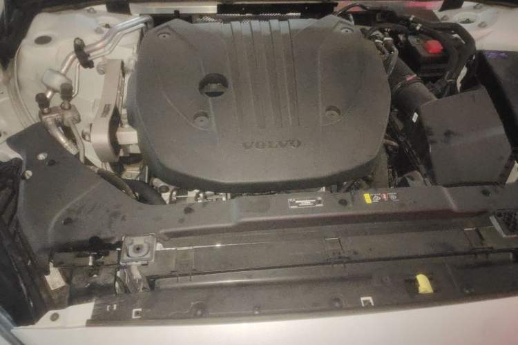 Used Volvo S60 2025 B4 Zhiyi Luxury Edition Engine Bay