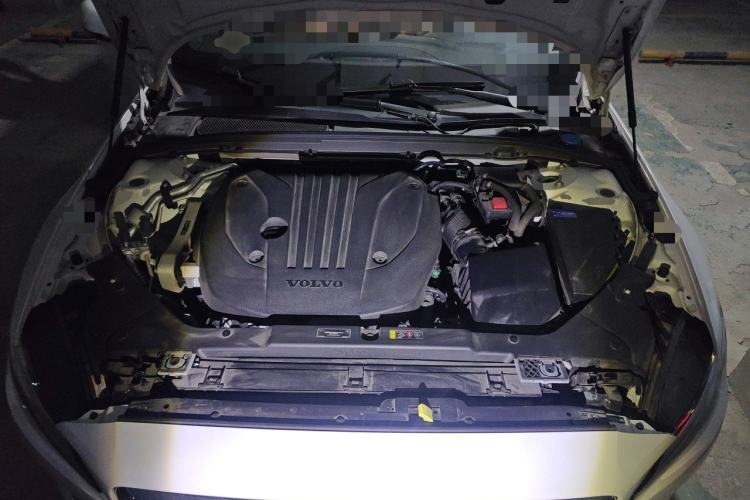 Used Volvo S60 2025 B4 Zhiyi Luxury Edition Engine Bay