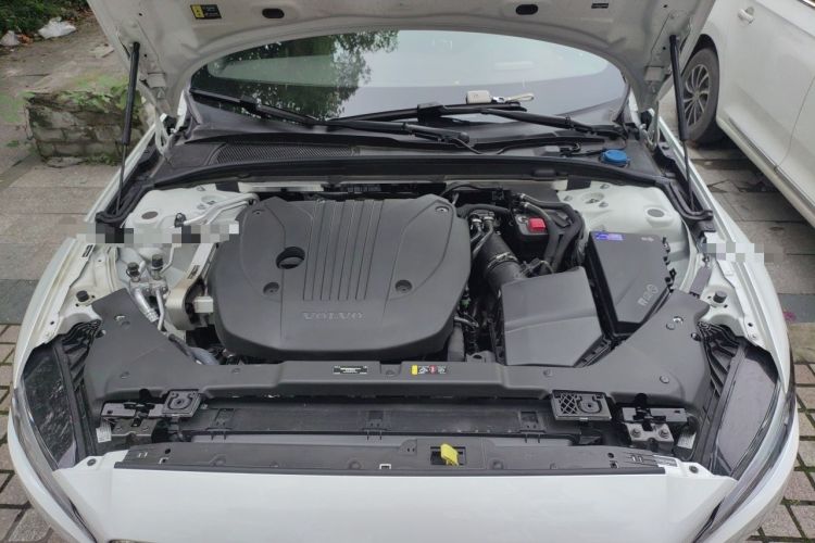 Used Volvo S60 2025 B4 Zhiyuan Luxury Edition Engine Bay
