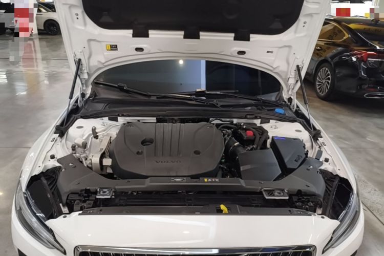 Used Volvo S60 2025 B4 Zhiyuan Luxury Edition Engine Bay