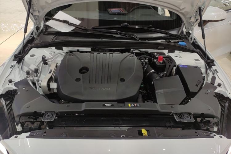 Used Volvo S60 2025 B4 Zhiyi Luxury Edition Engine Bay