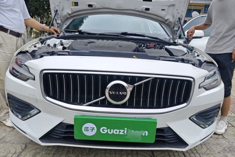 Used Volvo S60 2025 B4 Zhiyuan Luxury Edition Engine Bay