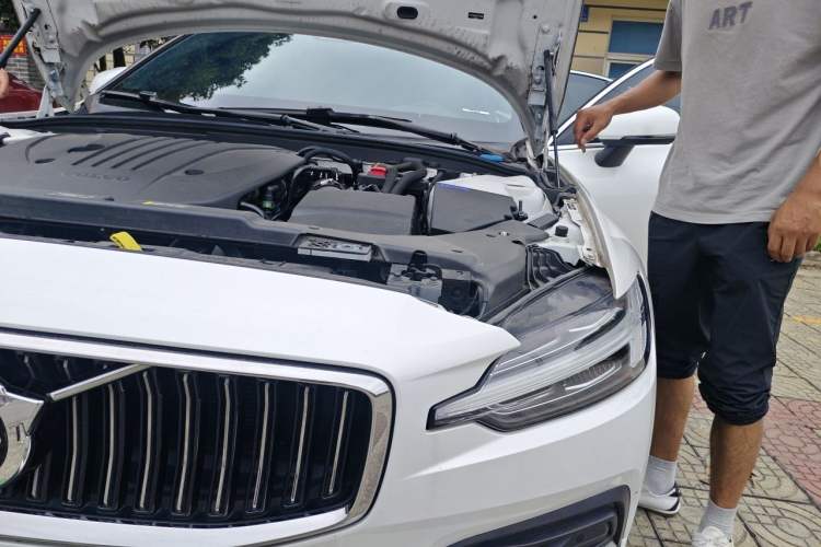 Used Volvo S60 2025 B4 Zhiyuan Luxury Edition Engine Bay Left