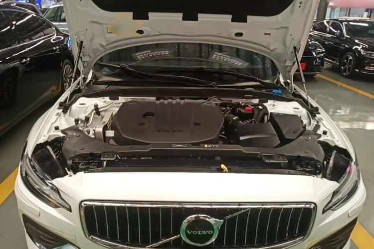 Used Volvo S60 2025 B4 Zhiyi Luxury Edition Engine Bay