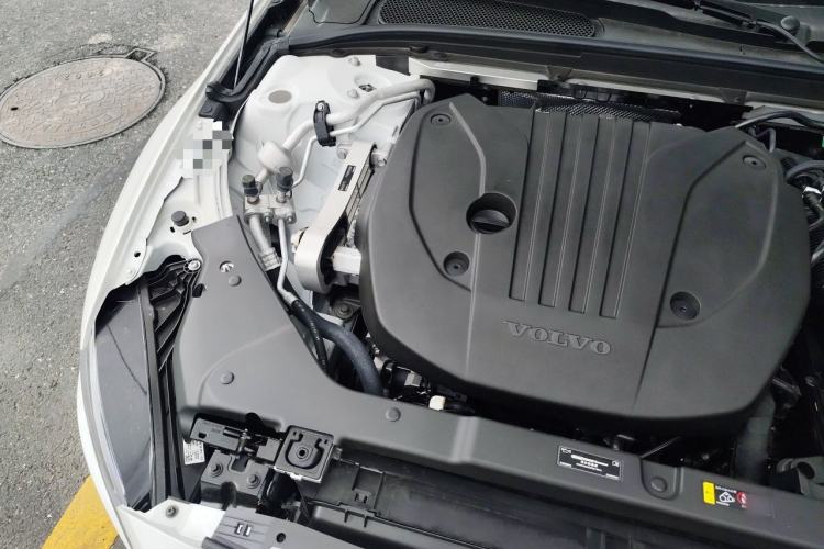 Used Volvo S60 2025 B4 Zhiyi Luxury Edition Engine Bay Right