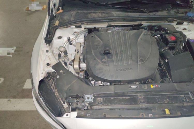 Used Volvo S60 2025 B4 Zhiyuan Luxury Edition Engine Bay Right