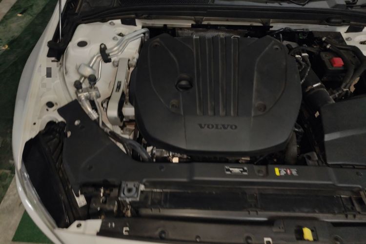 Used Volvo S60 2025 B4 Zhiyi Luxury Edition Engine Bay Right