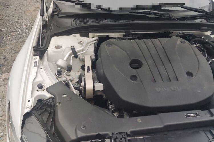 Used Volvo S60 2025 B4 Zhiyi Luxury Edition Engine Bay Right