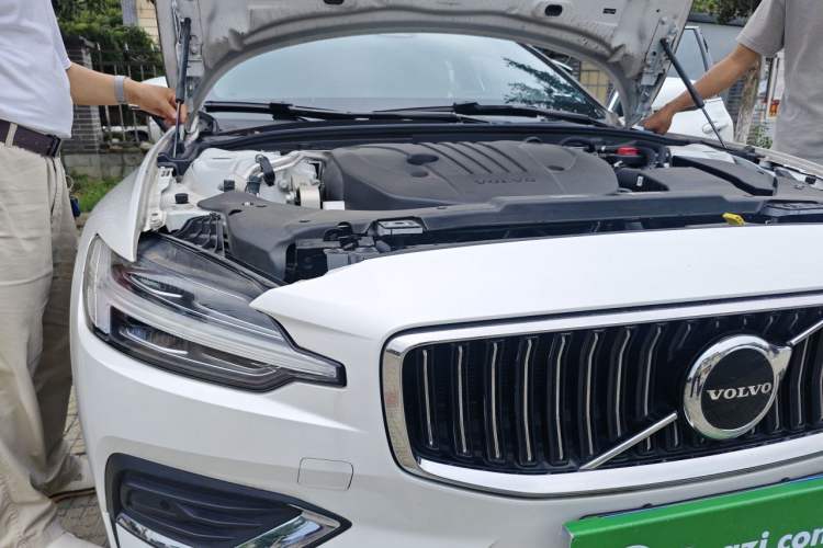 Used Volvo S60 2025 B4 Zhiyuan Luxury Edition Engine Bay Right