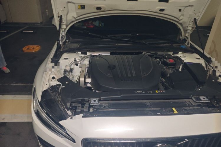 Used Volvo S60 2025 B4 Zhiyuan Luxury Edition Engine Bay Right