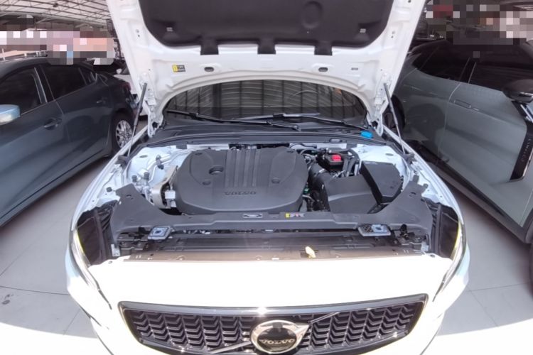 Used Volvo S60 2025 B5 Zhiya Sport Edition Engine Bay