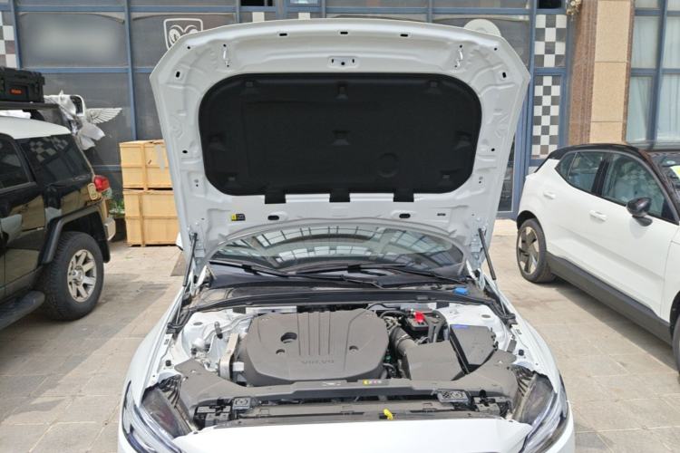 Used Volvo S60 2025 B4 Zhiyi Luxury Edition Engine Bay