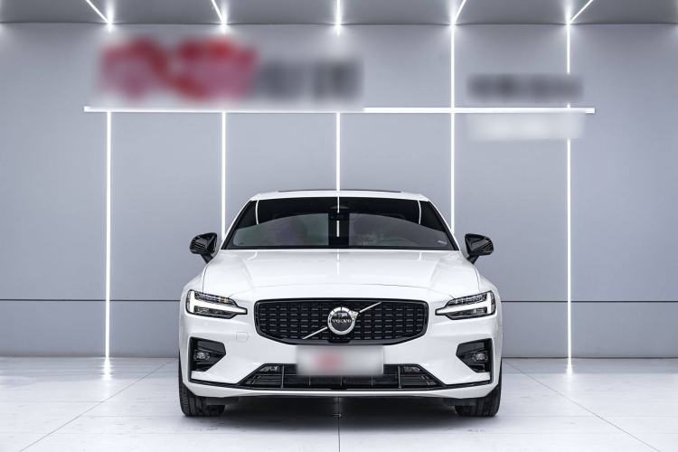 Used Volvo S60 2025 B5 Zhiya Sport Edition Exterior 1