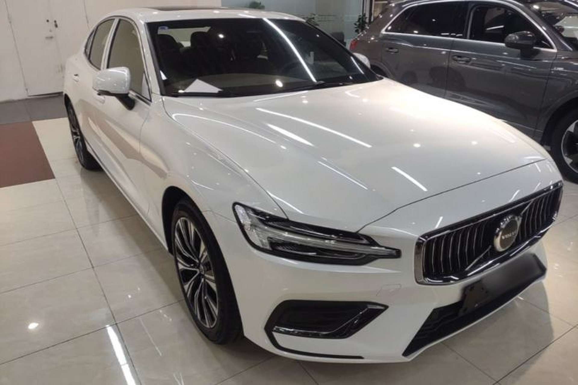 Used Volvo S60 2025 B4 Zhiyuan Luxury Edition Exterior 1
