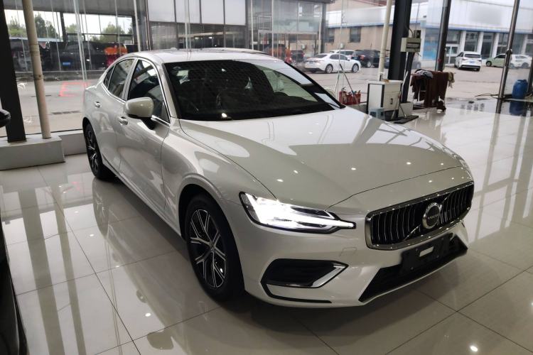 Used Volvo S60 2025 B4 Zhiyi Luxury Edition Exterior 1