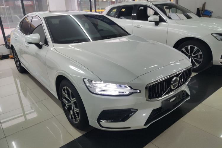 Used Volvo S60 2025 B4 Zhiyi Luxury Edition Exterior 1
