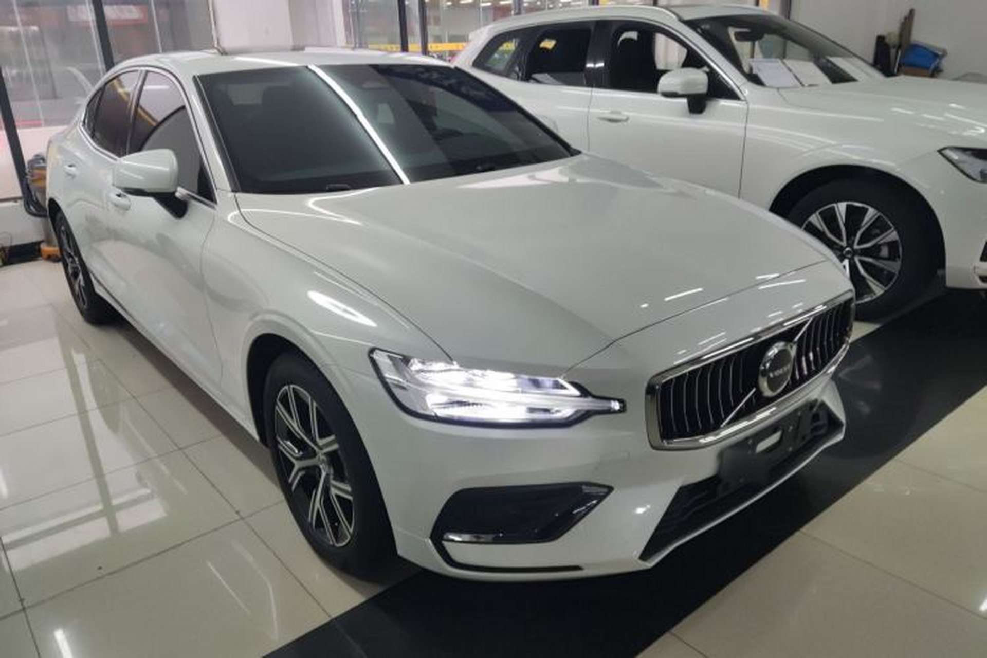 Used Volvo S60 2025 B4 Zhiyi Luxury Edition Exterior 1