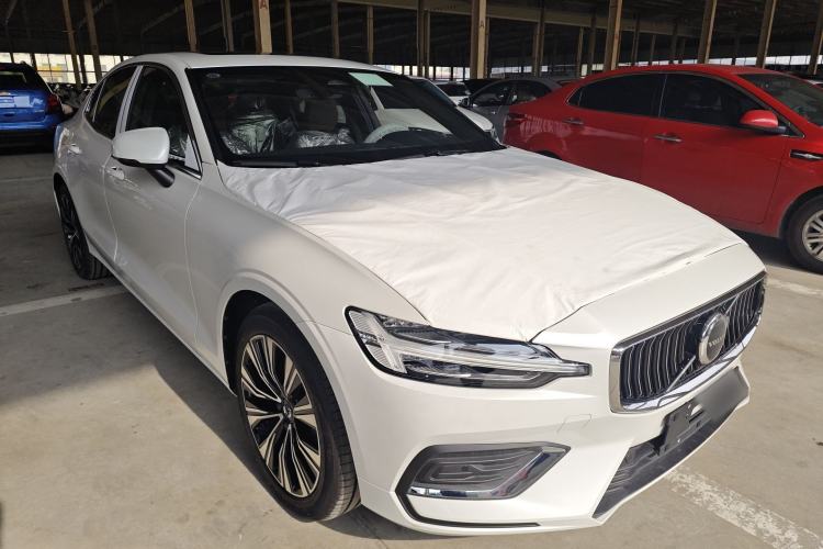Used Volvo S60 2025 B4 Zhiyuan Luxury Edition Exterior 1