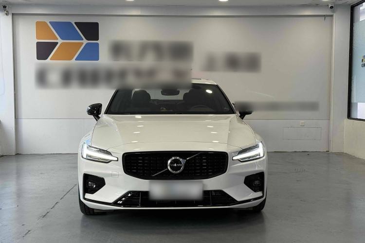 Used Volvo S60 2025 B5 Zhiya Sport Edition Exterior 1