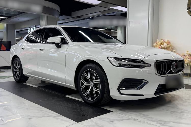 Used Volvo S60 2025 B4 Zhiyi Luxury Edition Exterior 1