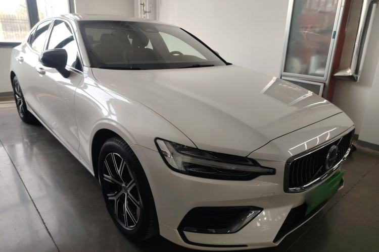 Used Volvo S60 2025 B4 Zhiyi Luxury Edition Exterior 1