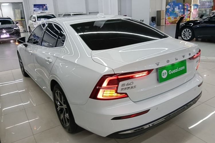 Used Volvo S60 2025 B4 Zhiyi Luxury Edition Exterior 2