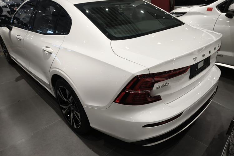 Used Volvo S60 2025 B5 Zhiya Sport Edition Exterior 2