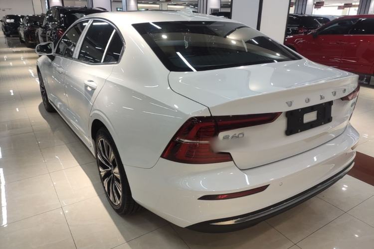 Used Volvo S60 2025 B4 Zhiyuan Luxury Edition Exterior 2