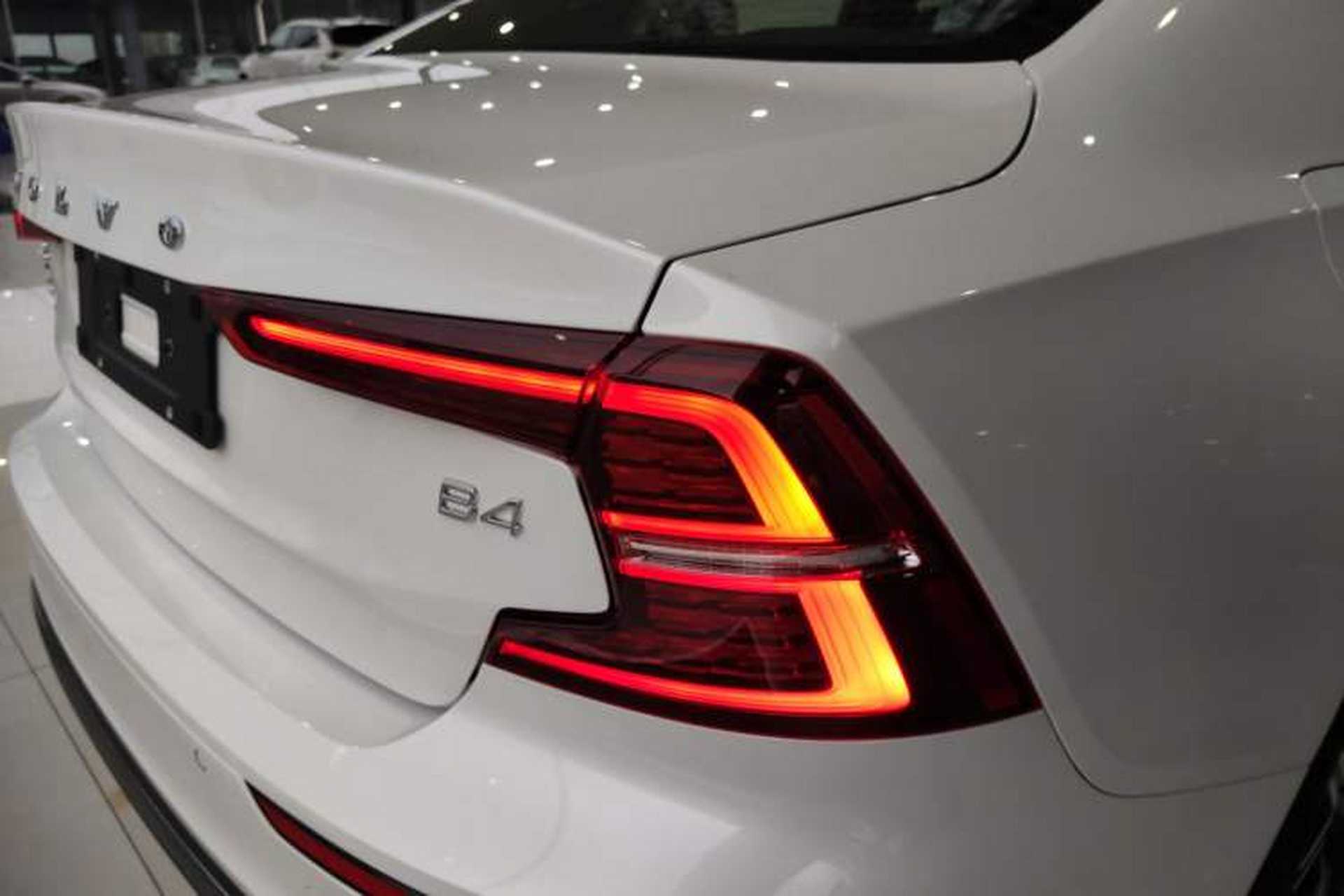 Used Volvo S60 2025 B4 Zhiyi Luxury Edition Exterior 2