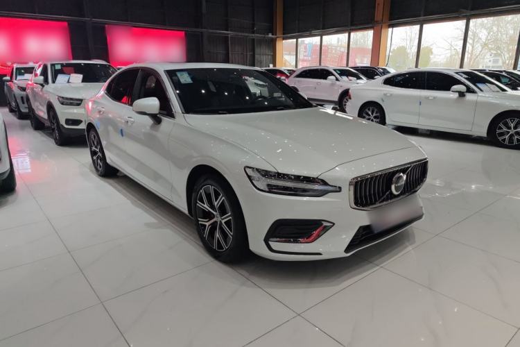 Used Volvo S60 2025 B4 Zhiyi Luxury Edition Exterior 2