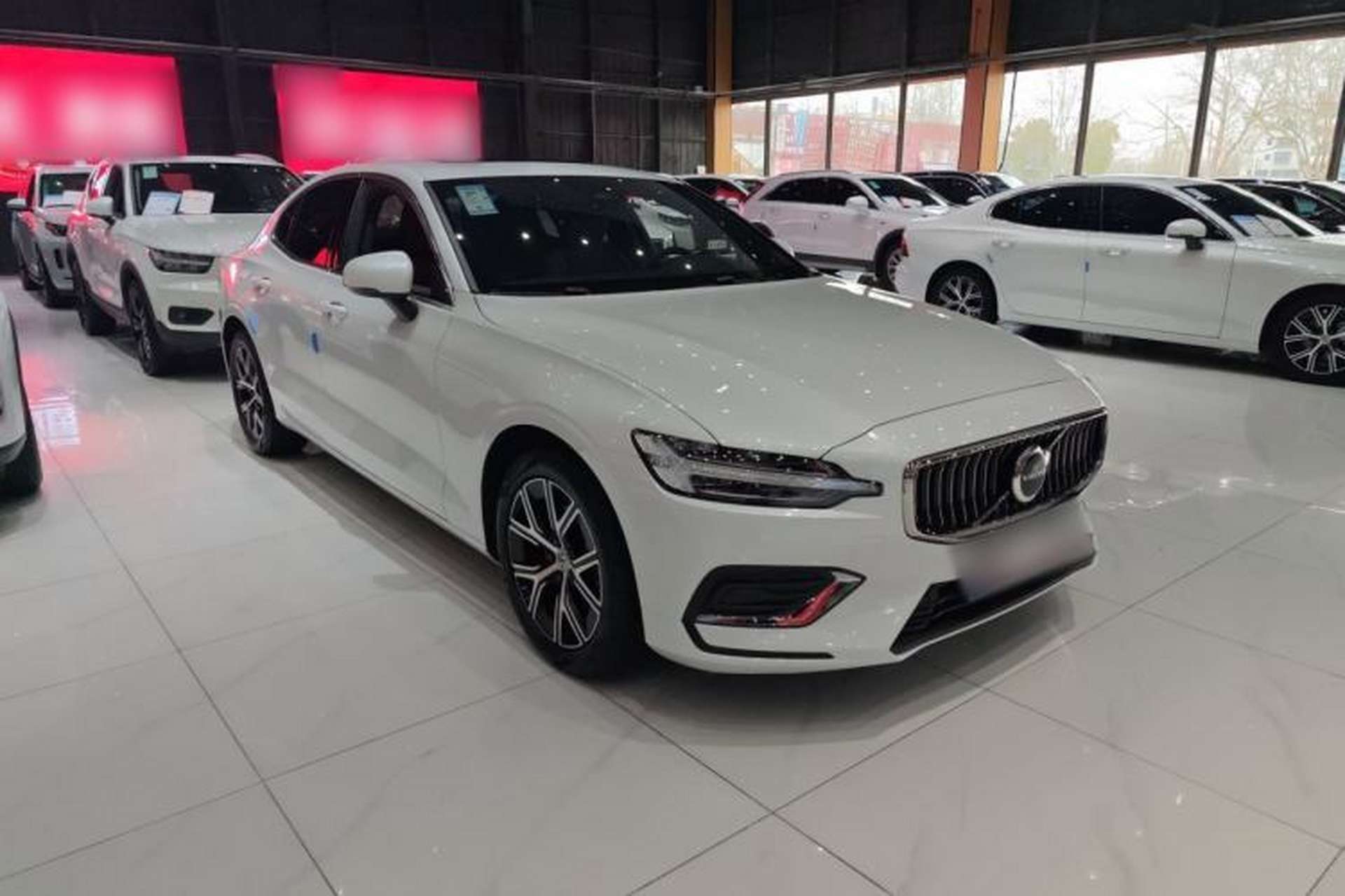 Used Volvo S60 2025 B4 Zhiyi Luxury Edition Exterior 2