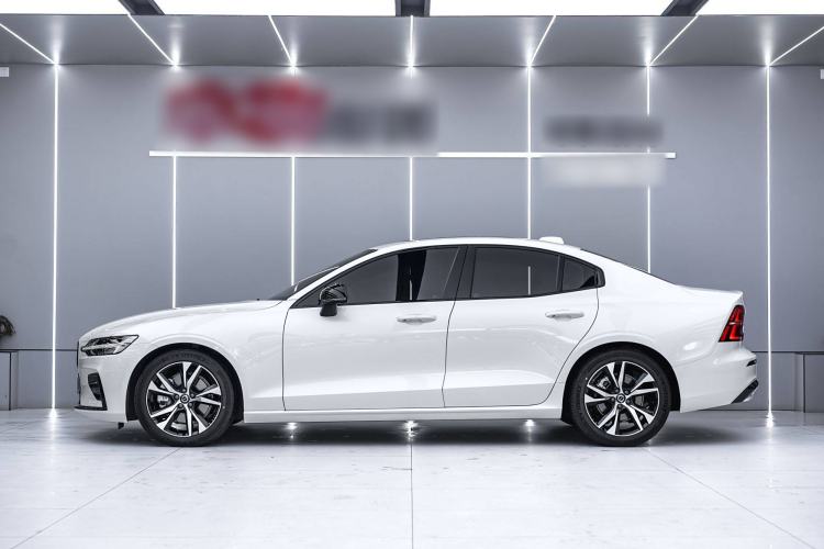 Used Volvo S60 2025 B5 Zhiya Sport Edition Exterior 3