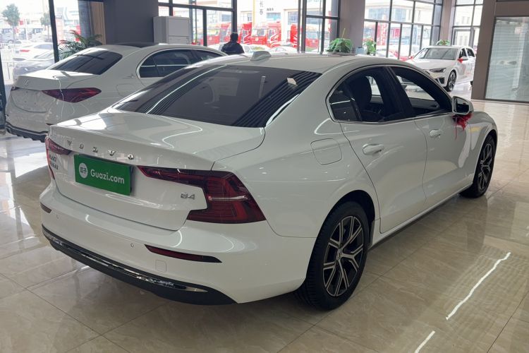 Used Volvo S60 2025 B4 Zhiyi Luxury Edition Exterior 3
