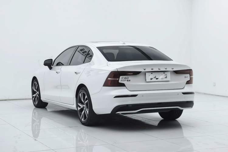 Used Volvo S60 2025 B4 Zhiyuan Sport Edition Exterior 3