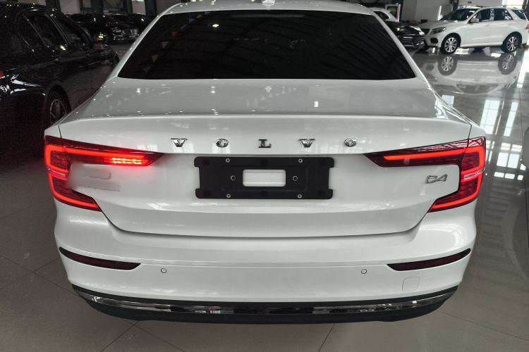 Used Volvo S60 2025 B4 Zhiyuan Luxury Edition Exterior 4