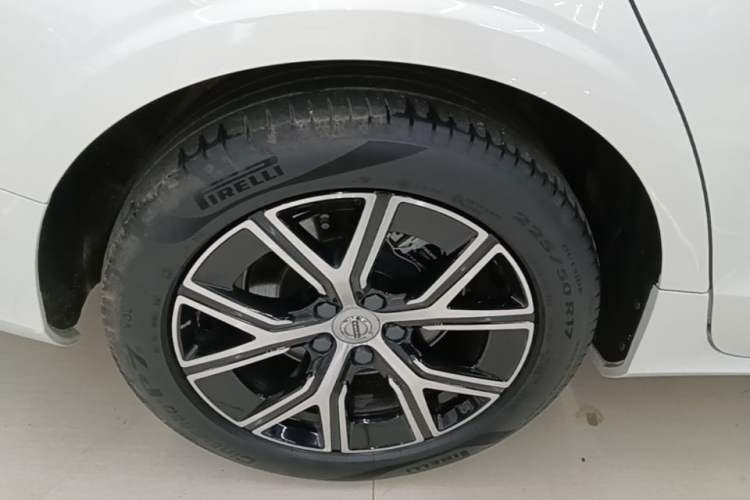 Used Volvo S60 2025 B4 Zhiyi Luxury Edition Exterior 5