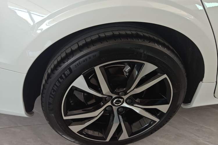 Used Volvo S60 2025 B5 Zhiya Sport Edition Exterior 5