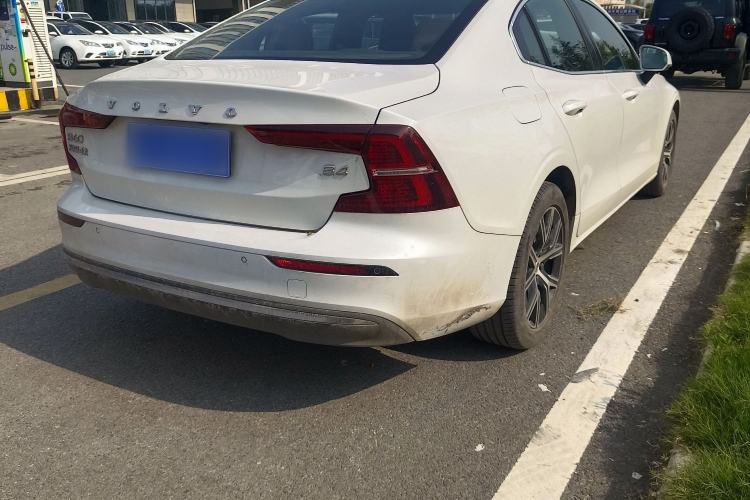 Used Volvo S60 2025 B4 Zhiyi Luxury Edition Exterior 6