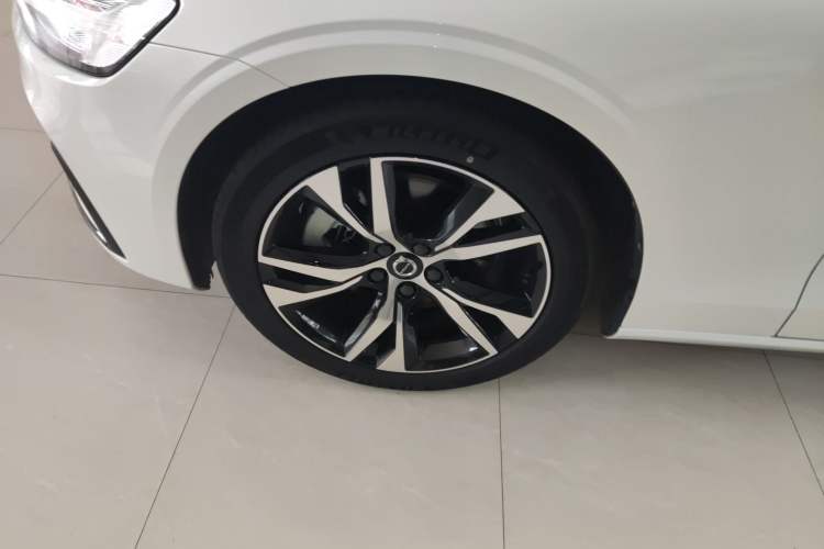 Used Volvo S60 2025 B5 Zhiya Sport Edition Exterior 7