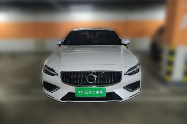 Used Volvo S60 2025 B4 Zhiyuan Luxury Edition Front