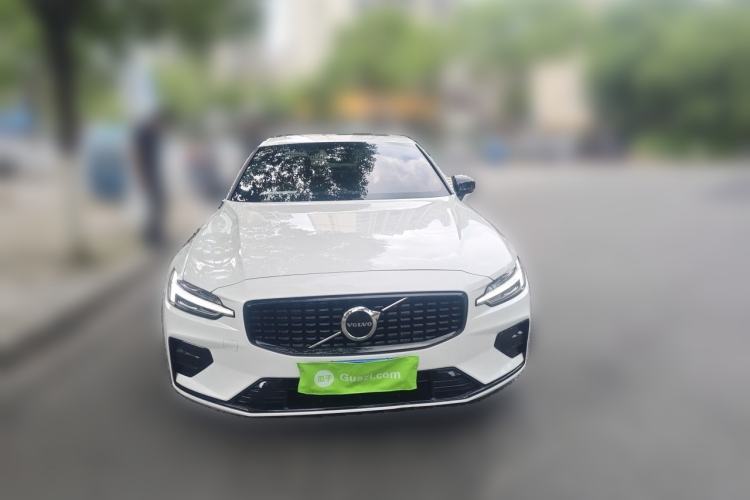 Used Volvo S60 2025 B4 Zhiyuan Sport Edition Front