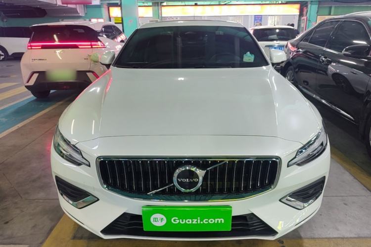 Used Volvo S60 2025 B4 Zhiyi Luxury Edition Front