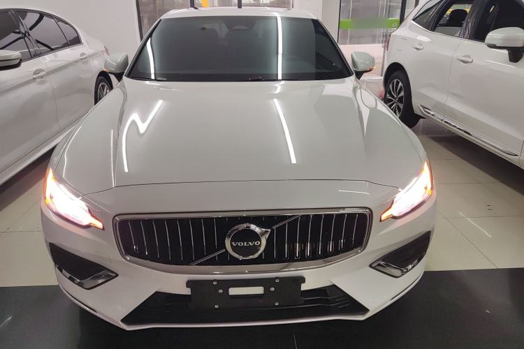 Used Volvo S60 2025 B4 Zhiyi Luxury Edition Front