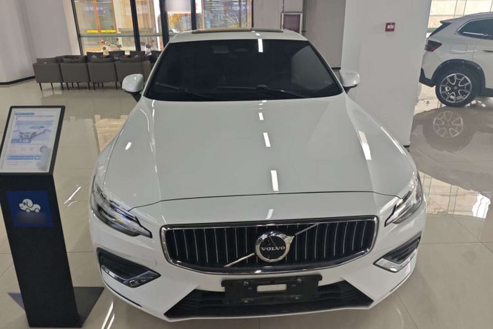 Used Volvo S60 2025 B4 Zhiyuan Luxury Edition Front