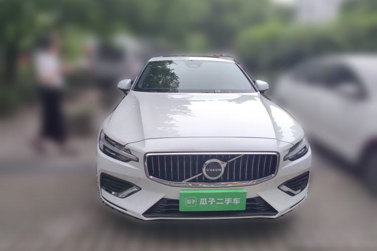 Used Volvo S60 2025 B4 Zhiyuan Luxury Edition Front