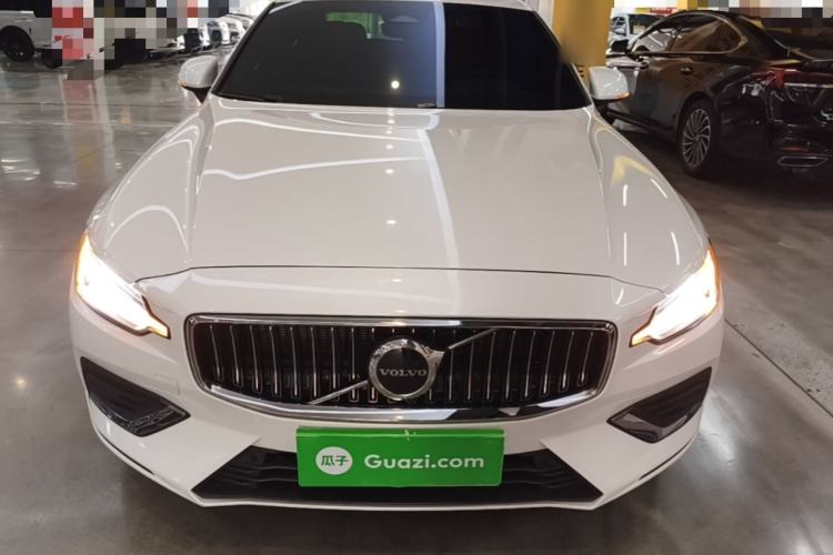 Used Volvo S60 2025 B4 Zhiyuan Luxury Edition Front