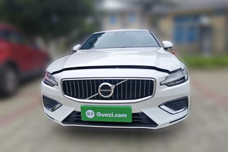 Used Volvo S60 2025 B4 Zhiyuan Luxury Edition Front