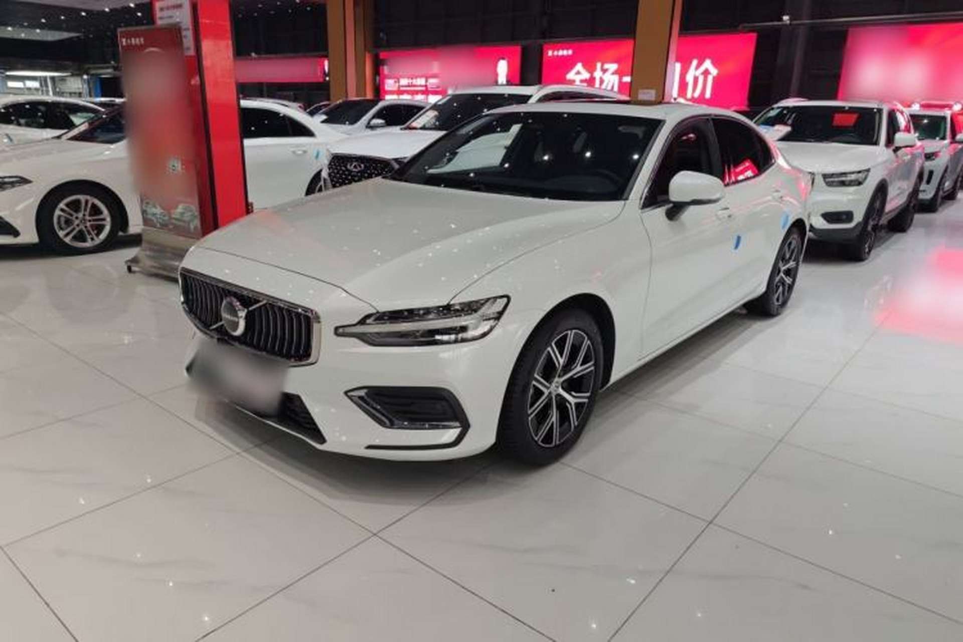 Used Volvo S60 2025 B4 Zhiyi Luxury Edition Front Left 45 Deg