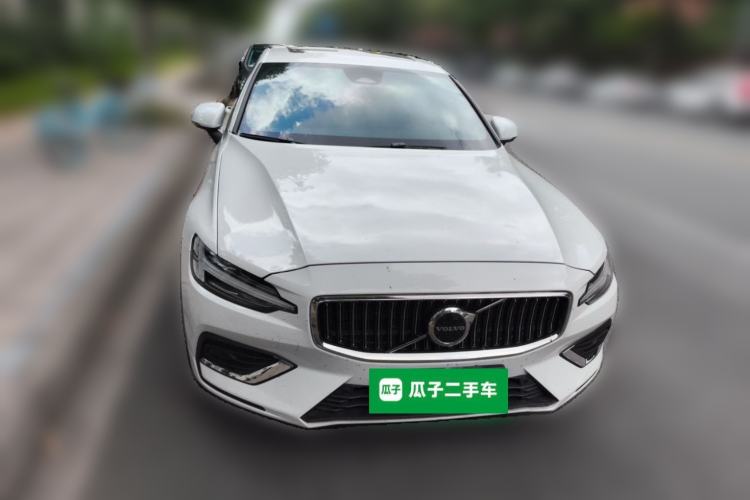 Used Volvo S60 2025 B4 Zhiyuan Luxury Edition Front