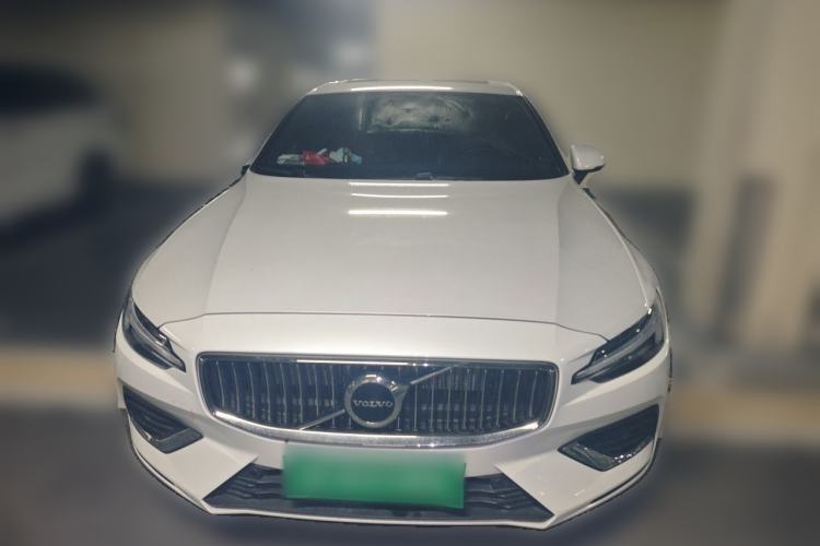 Used Volvo S60 2025 B4 Zhiyuan Luxury Edition Front